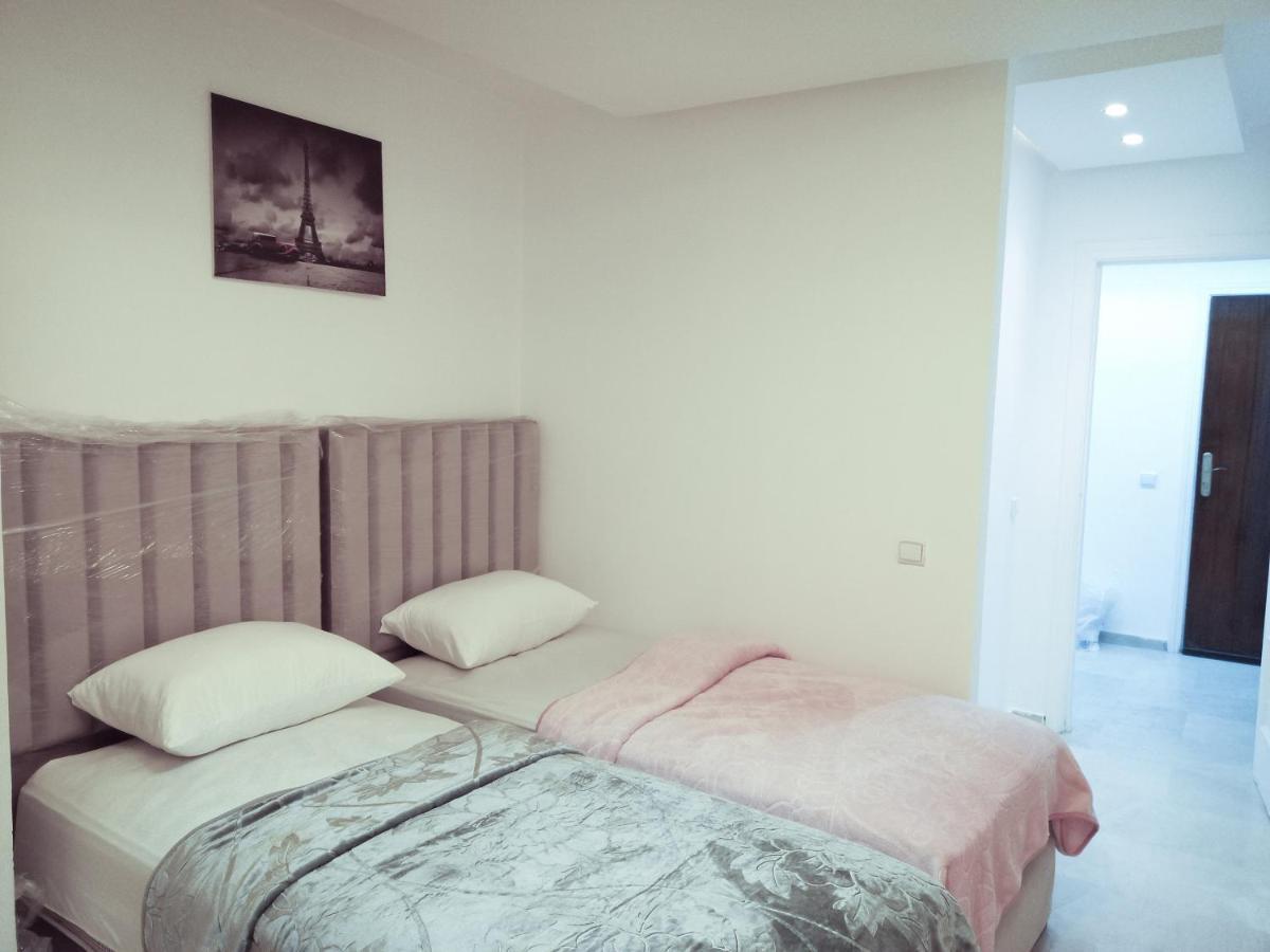 Nouveau Appartement Au Centre Ville En Face Hilton Tangier Bagian luar foto